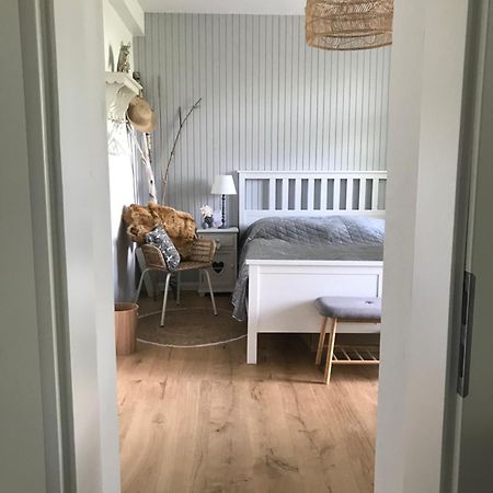 Ks Kotten Bed And Breakfast Рийс Екстериор снимка
