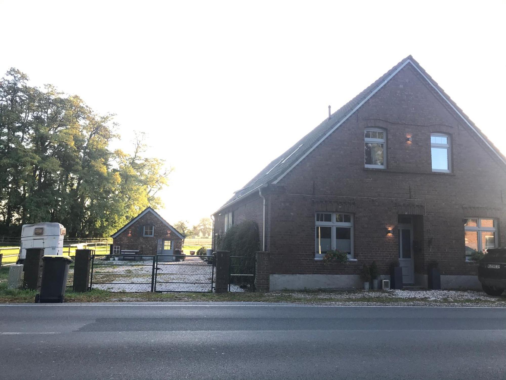 Ks Kotten Bed And Breakfast Рийс Екстериор снимка